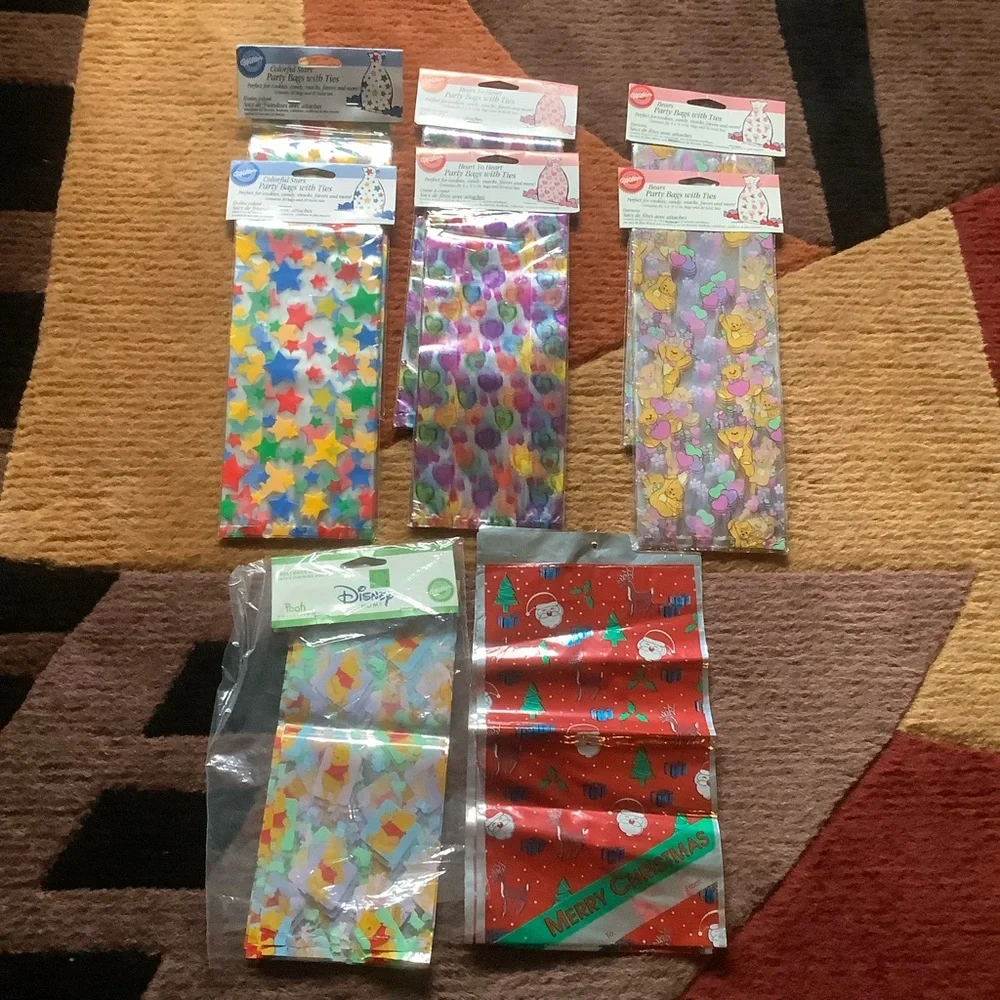 Y2k vintage Wilton party bags with ties 130 count Disney Pooh collection